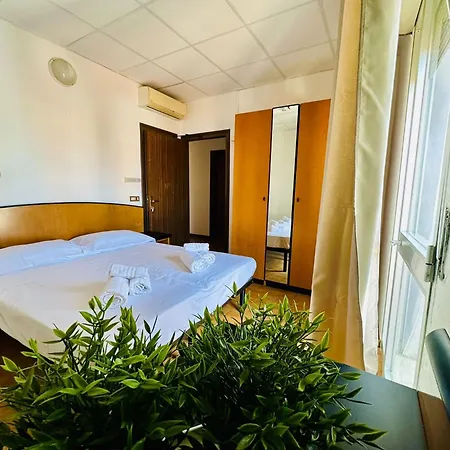 Mavras Hotell
